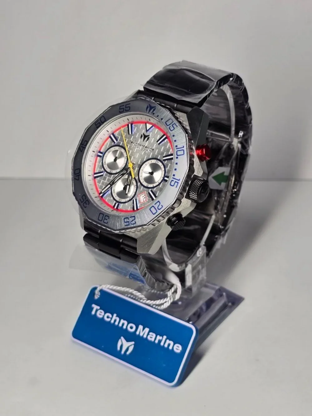 TechnoMarine Racing Legends Men's Watch - 44.2mm. Black, Silver, Red (TM-525025)